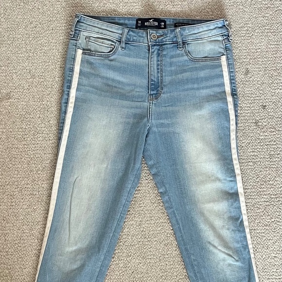 Hollister Denim - Hollister High-Rise Crop Super Skinny Jeans